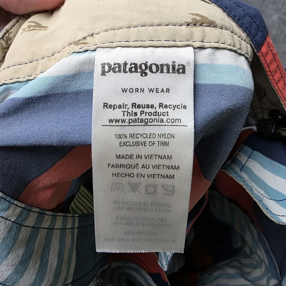 Patagonia Wavefarer Board Shorts Mens 35 Fitz Stripe Tomato Red Blue 8